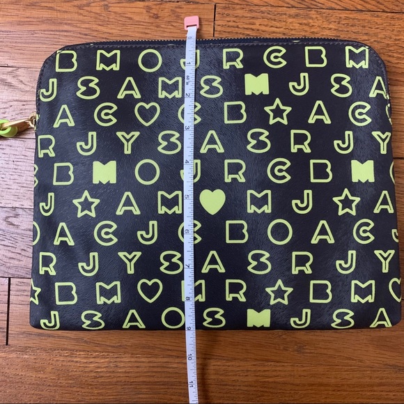 Marc by Marc Jacobs logo iPad case/clutch - Picture 7 of 9